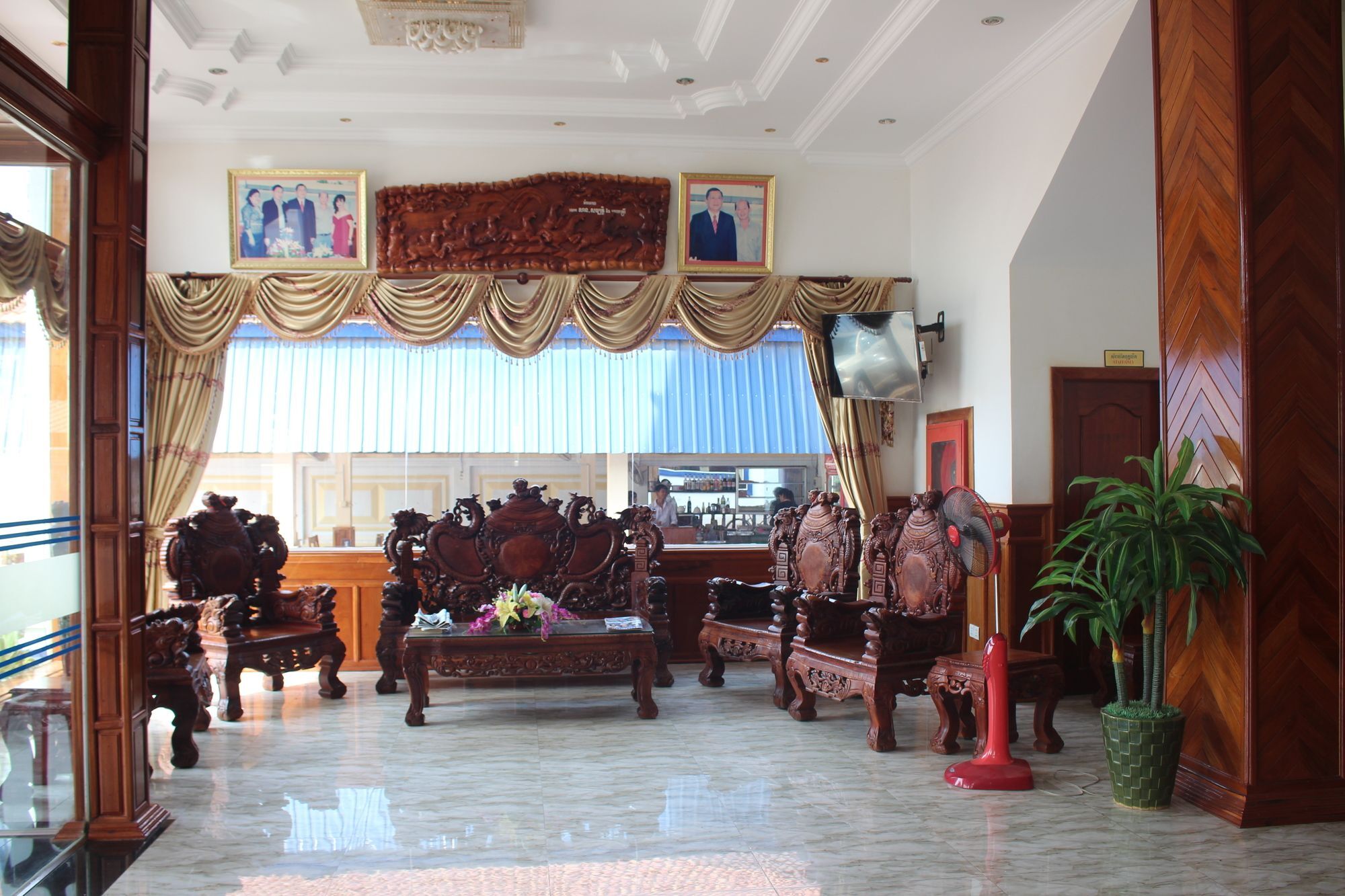 Emerald Bb Battambang Hotel Екстер'єр фото
